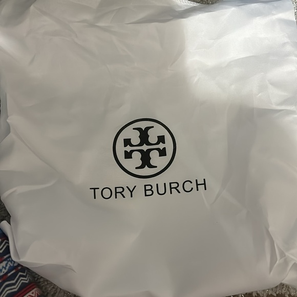 Tory Burch NWOT hand bag with shoulder strap! - Picture 7 of 9